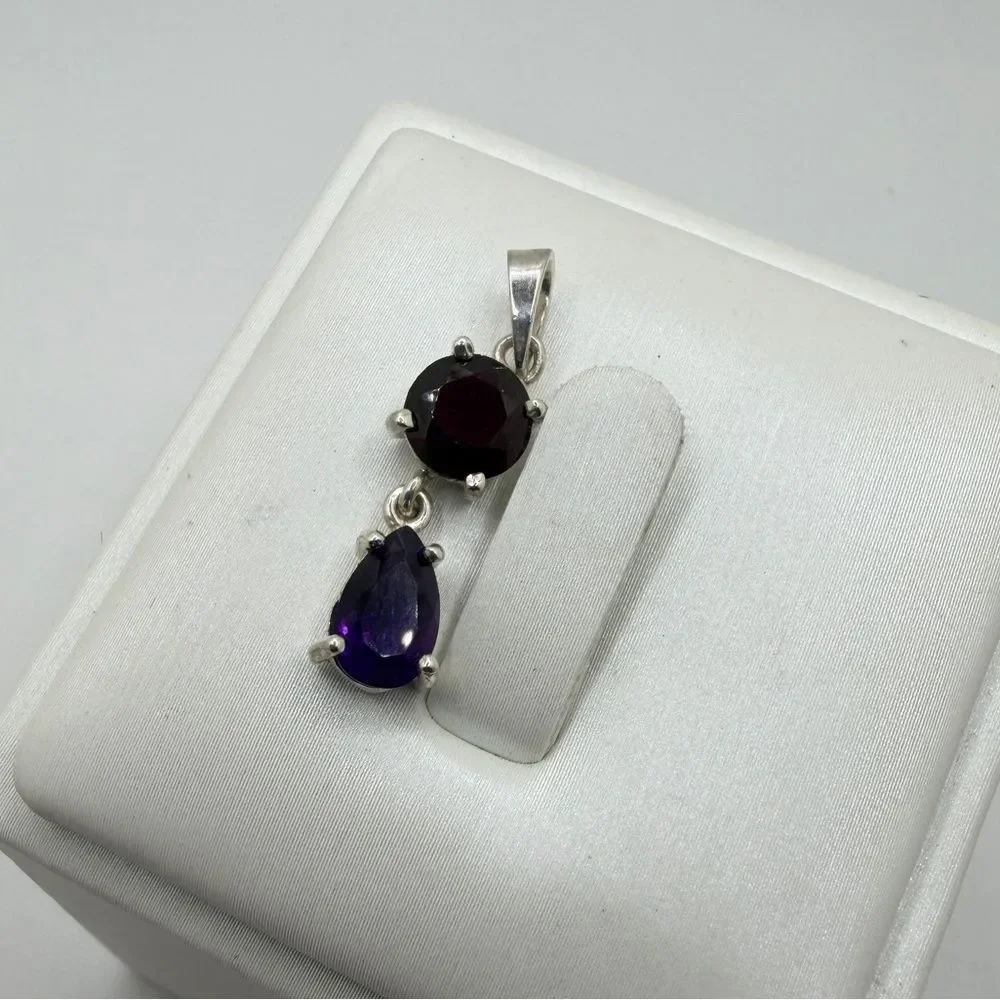 NWOT faceted‎ 7mm garnet and pear cut 8x5mm amethyst pendant in sterling silver!